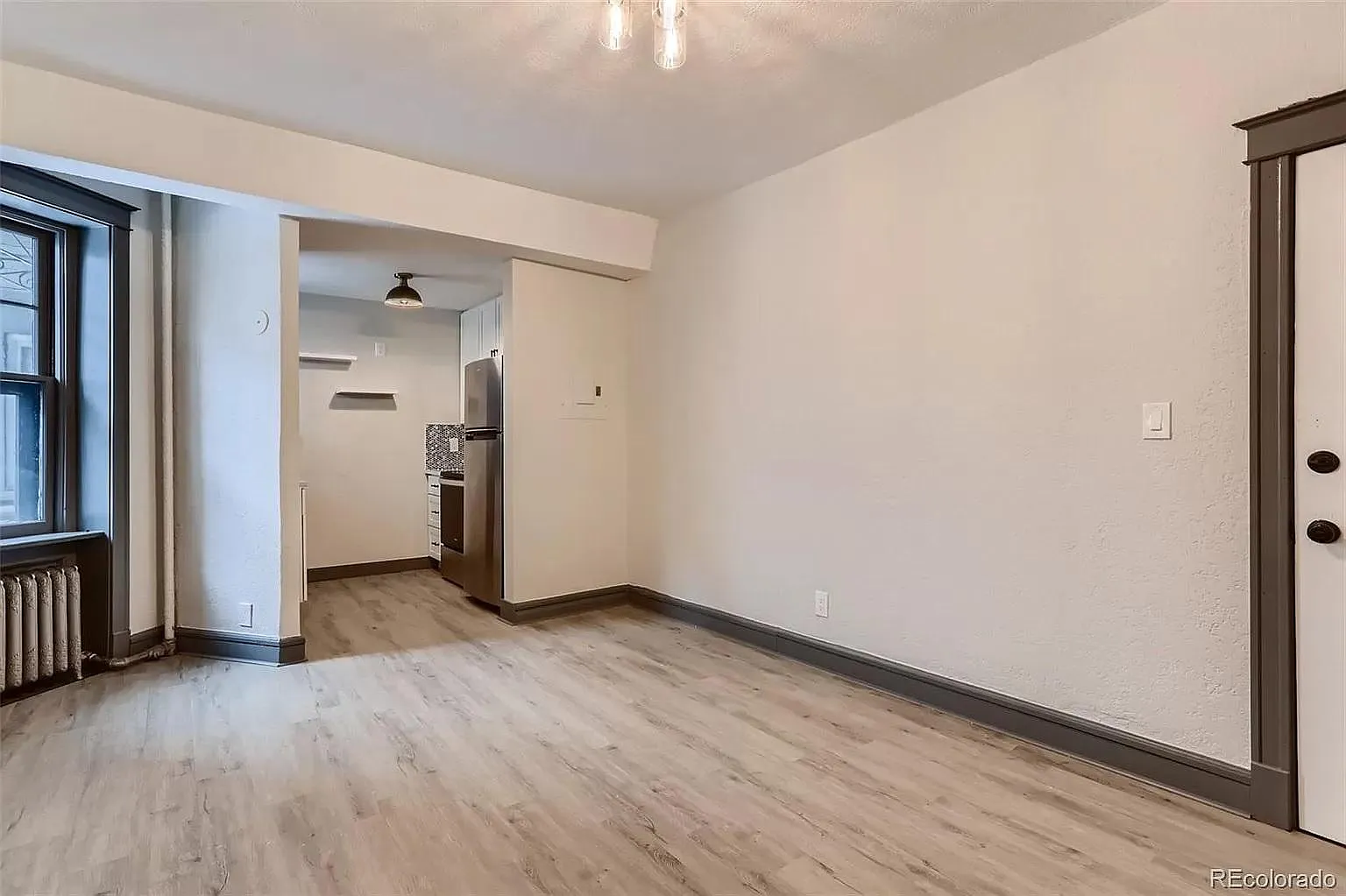215 E 11th Ave — Photo 3