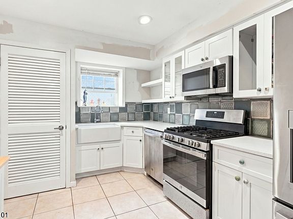 5th image of 272 Walnut St #5D