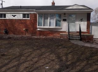22250 Hayes St, Taylor, MI 48180