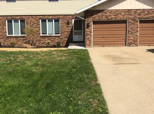 1034 Oriole Dr, Morris, IL