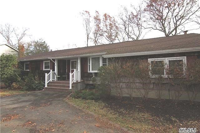 2nd image of 271 Lake Ave S