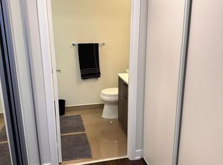 27 Bathurst St #415, Toronto, ON M5V0R1