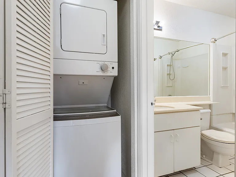 393 Mananai Pl #T — Photo 4