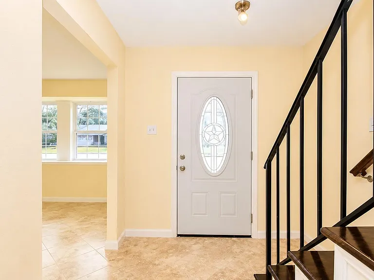 2110 Whiteback Dr — Photo 7