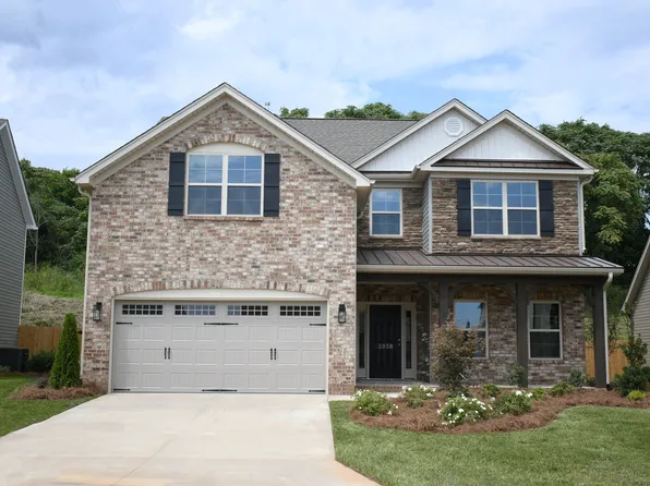 2938 Flat Rock Dr, Winston Salem, NC 27127