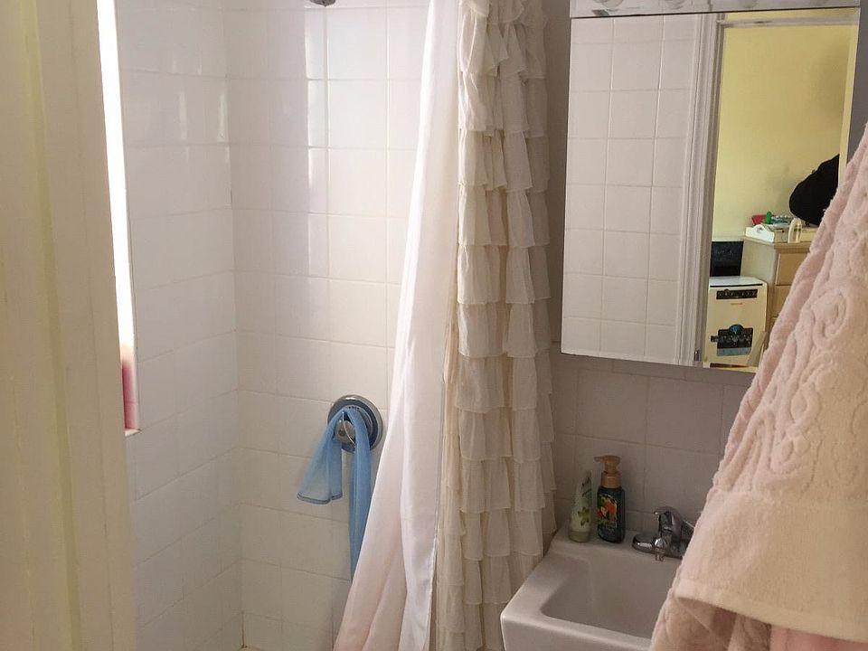 2nd image of 17 Keswick St APT 3