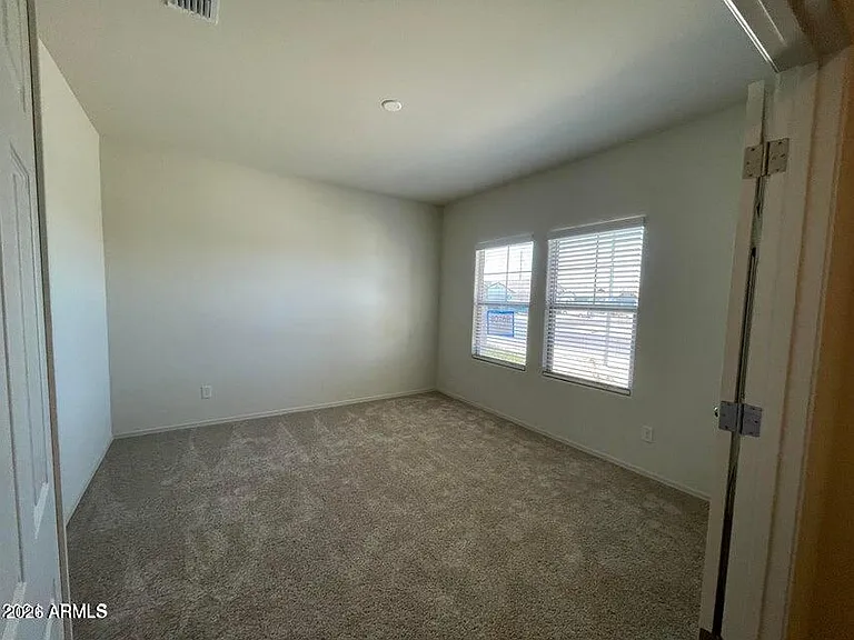 4819 S 109th Ave — Photo 16