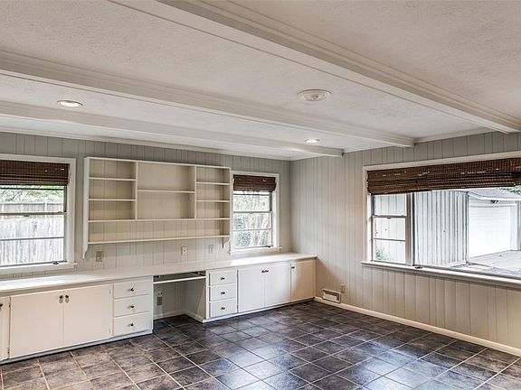 4th image of 6137 Del Norte Ln