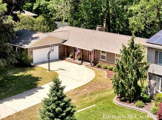 16151 Terrace Rd, Spring Lake, MI 49456