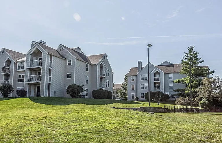 Whispering Lake Apartments — Photo 26