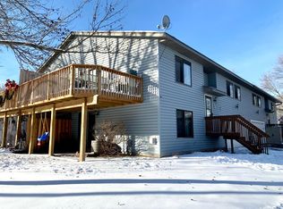 2A Oak Leaf Ln, Circle Pines, MN 55014