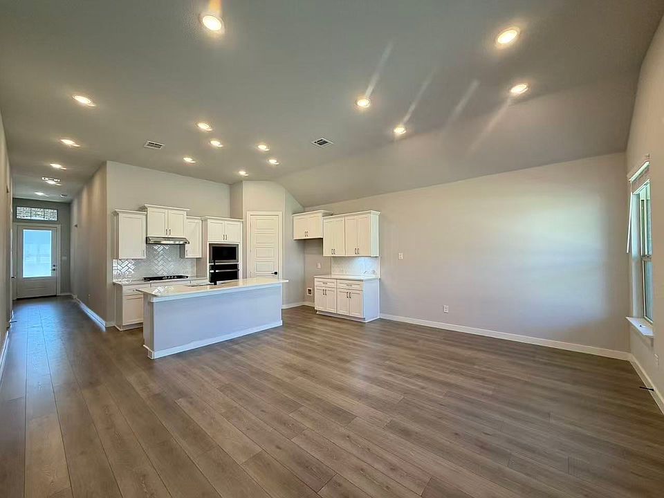 1st image of 4008 Nightingale St