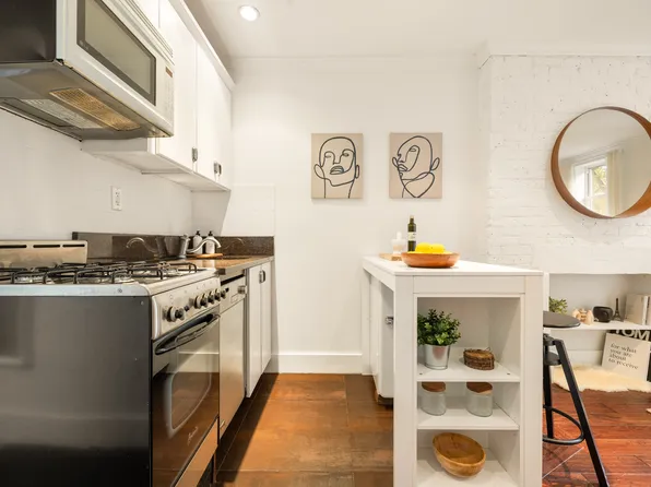 88 Horatio Street image 1 of 16