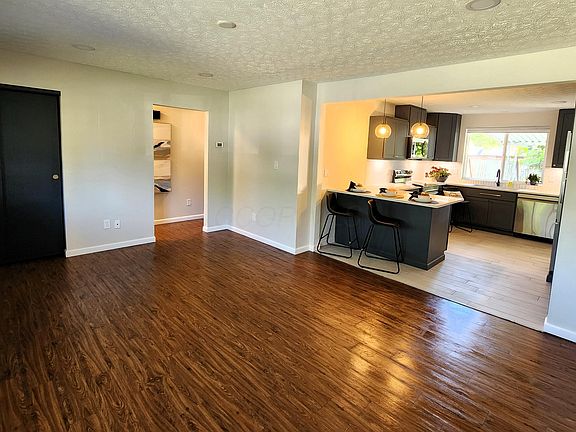 4th image of 467 Denwood Dr N