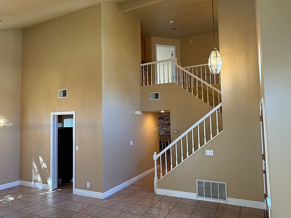 4th image of 875 Kings Canyon Ct