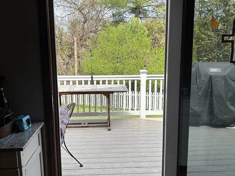 82 Rex Rd — Photo 24
