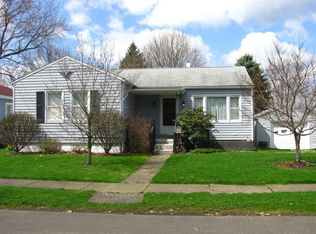 728 Charles Ave, Barberton, OH 44203