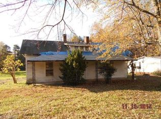 301 Robbins Rd, Winston Salem, NC 27107