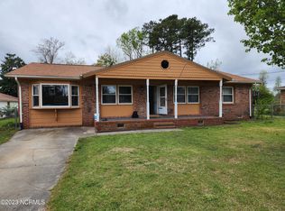 22 Yorkshire Dr, Jacksonville, NC 28546