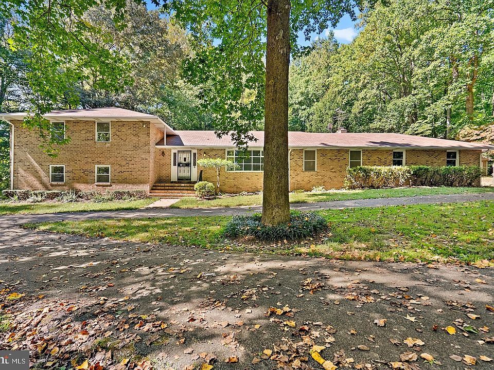 1st image of 9409 Croom Acres Dr