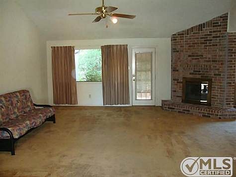 2nd image of 2641 Fairmont Dr