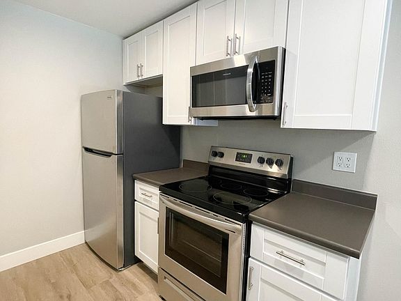 5th image of 4161 37th St APT 5