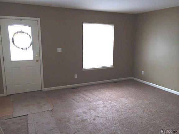 2nd image of 37718 Charter Oaks Blvd