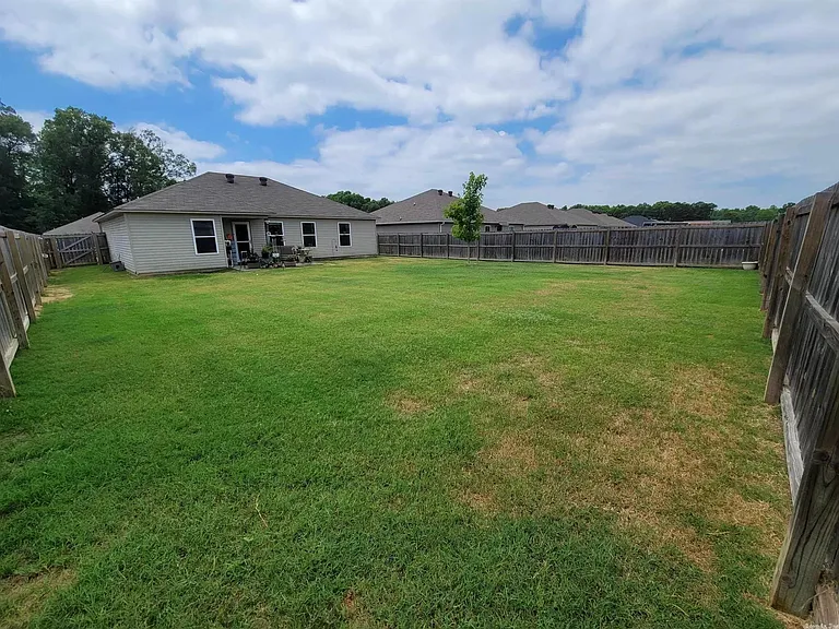 3020 Beechwood Dr — Photo 11