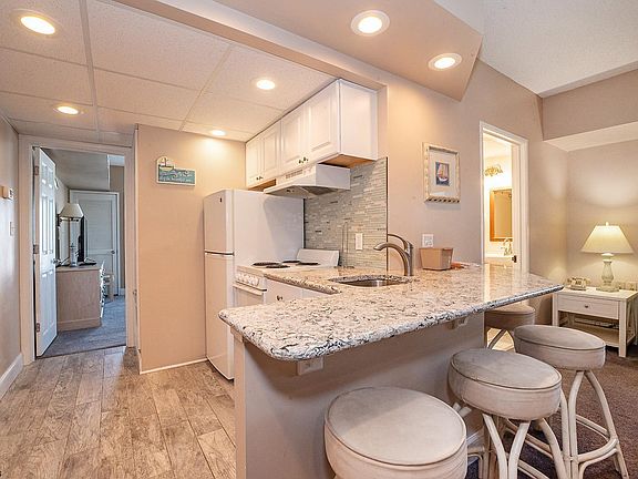 2nd image of 812-20 Ocean Ave #319