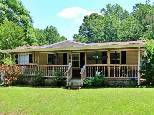 5008 Double Bridges Rd, Appomattox, VA 24522