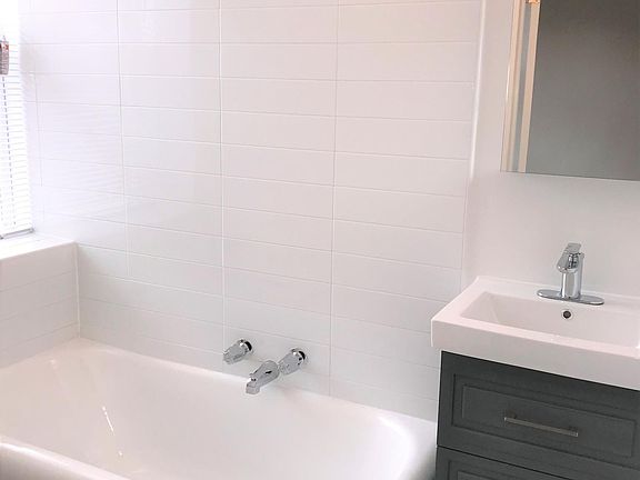 5th image of 432 W Belmont Ave APT 403