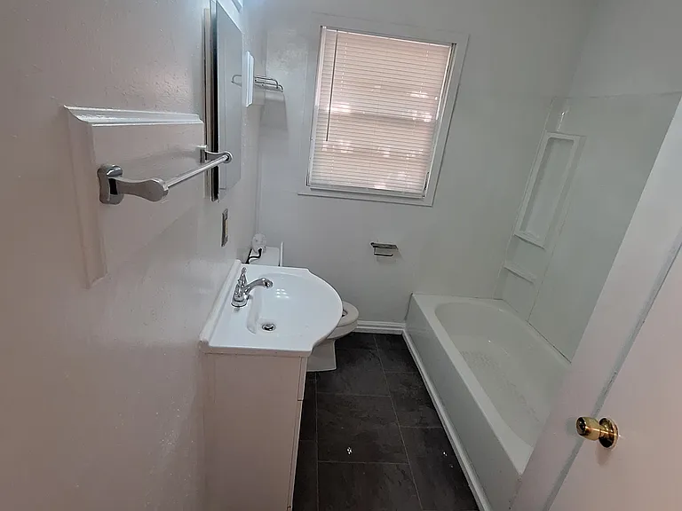 Satterfield Dr — Photo 11