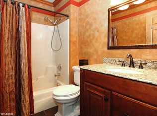 35W895 Burr Oak Ln, West Dundee, IL 60118