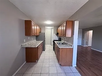68 Shrewsbury Green Dr #J — Photo 3