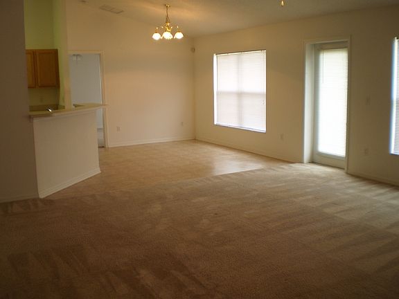 3rd image of 231 SE Kaspar Dr