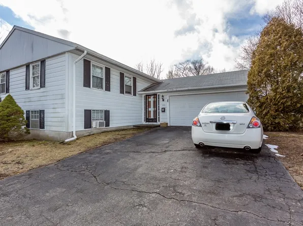 575 Prospect St, Somerset, MA 02726