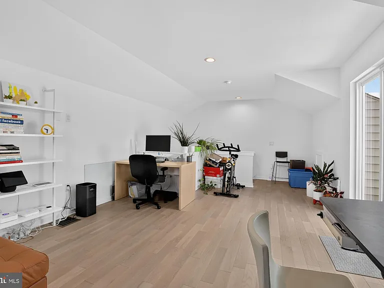 7354 Ridge Ave #27 — Photo 36