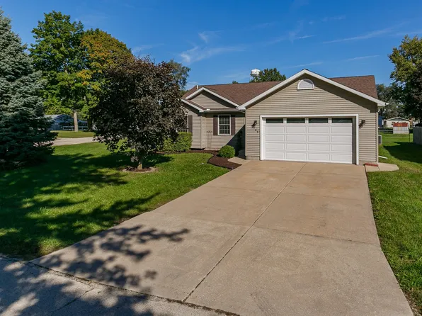 705 10th Ave, Colona, IL 61241