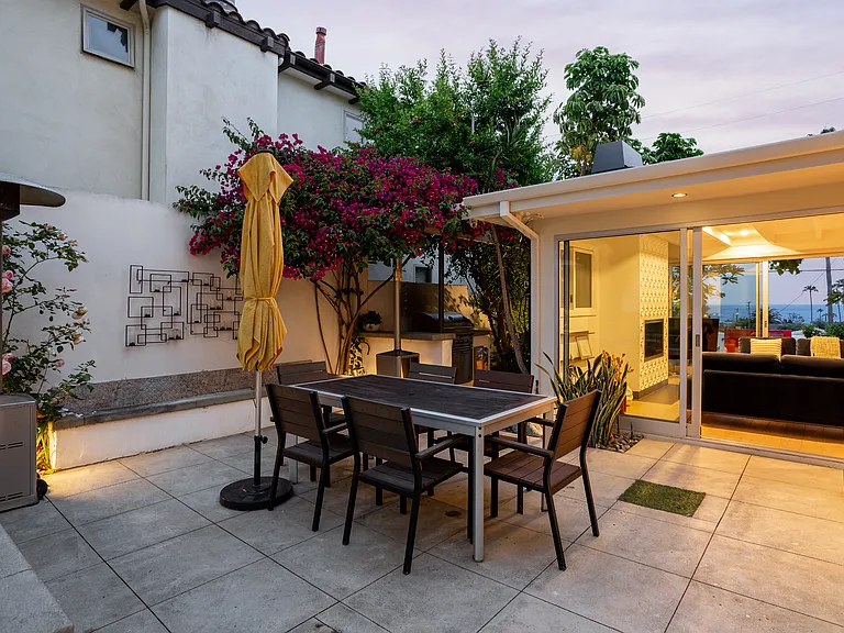 1482 Carmelita St — Photo 32