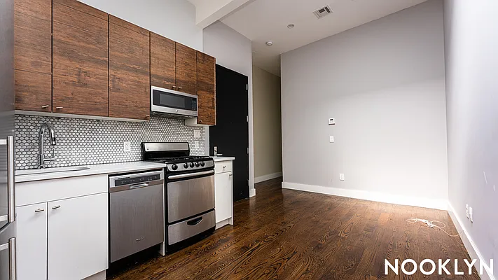 Rented by Nooklyn NYC LLC | media 10