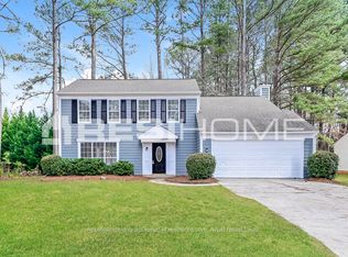 1340 Birdsong Ln, Hampton, GA 30228