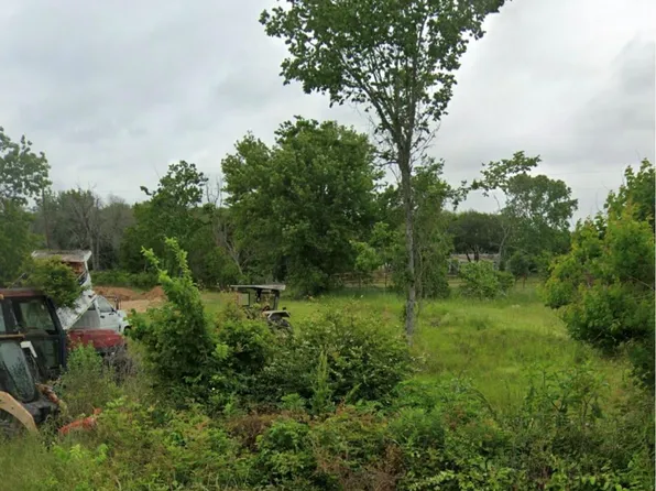 608 Sharon St, Prairie View, TX 77484