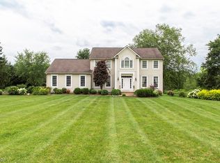 6050 Beach Rd, Wadsworth, OH 44281