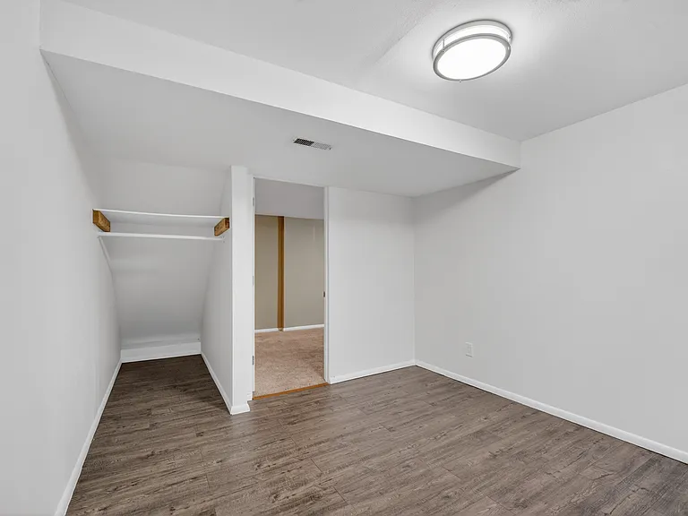 19054 W 61st Pl — Photo 21