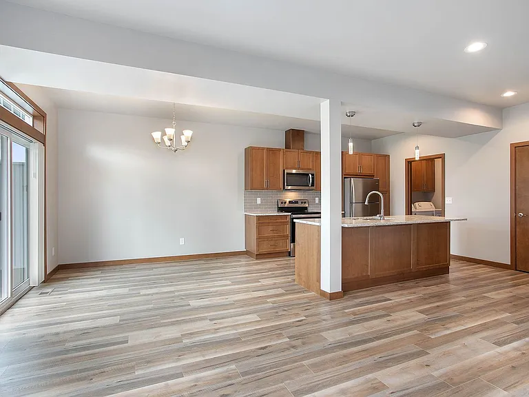 313 Nooksack Ave — Photo 6