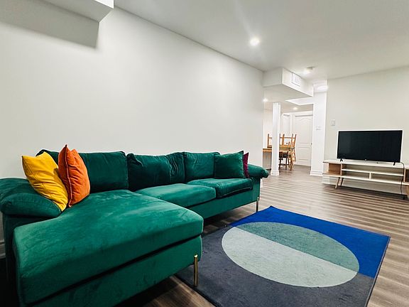 3rd image of 180 Esther Cres #Basement