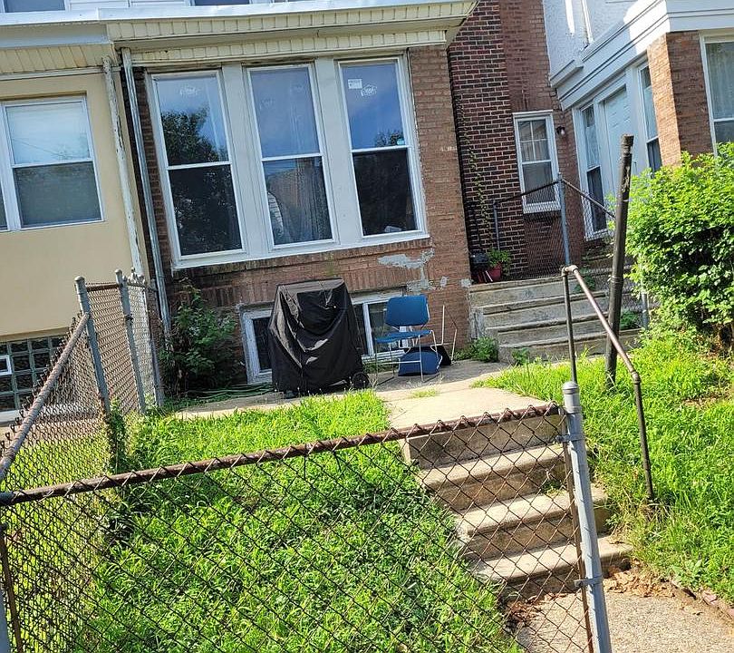 1st image of 1846 Roselyn St