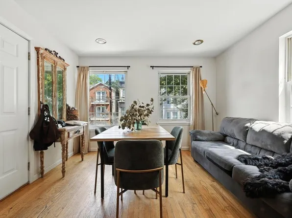 207 New York Avenue image 7 of 21