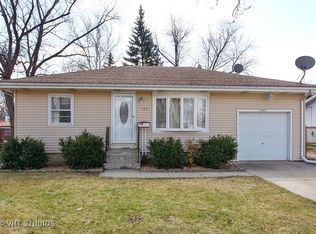 430 Manor Pl, Aurora, IL 60506