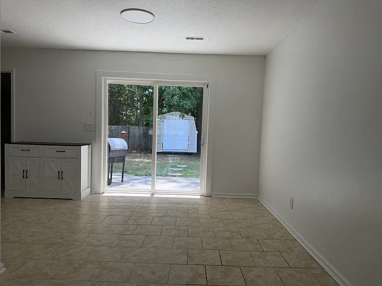 230 Stonebrook Dr — Photo 13